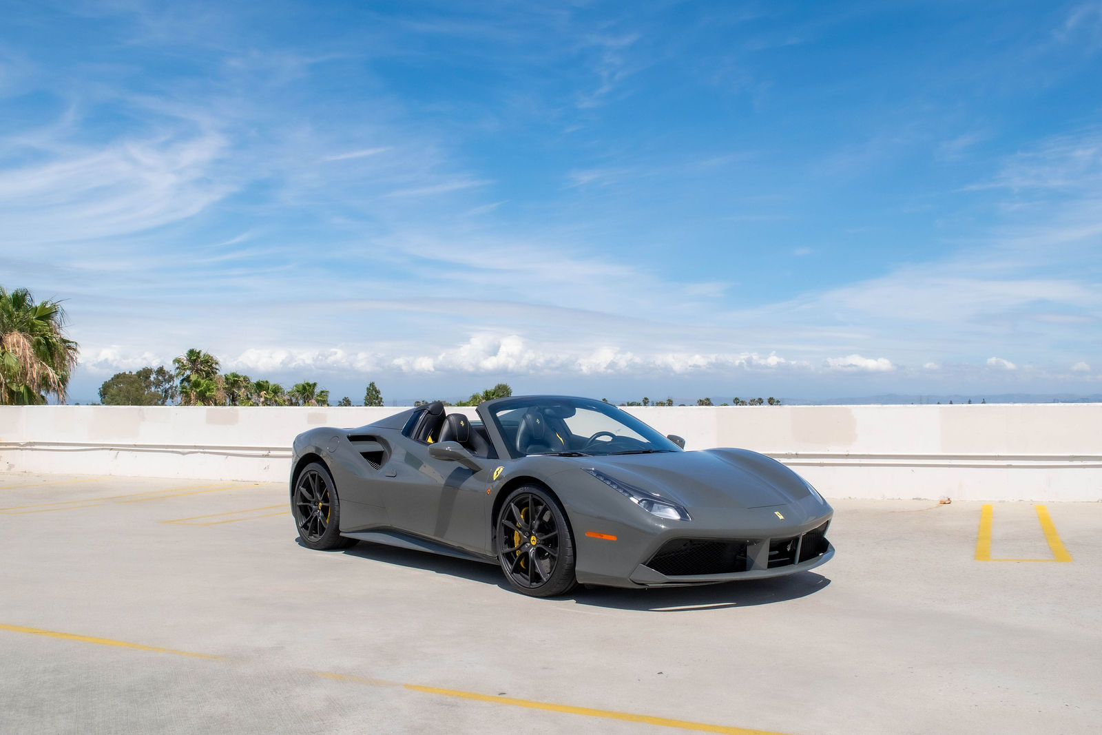 2016 Ferrari 488 Spider photo 2