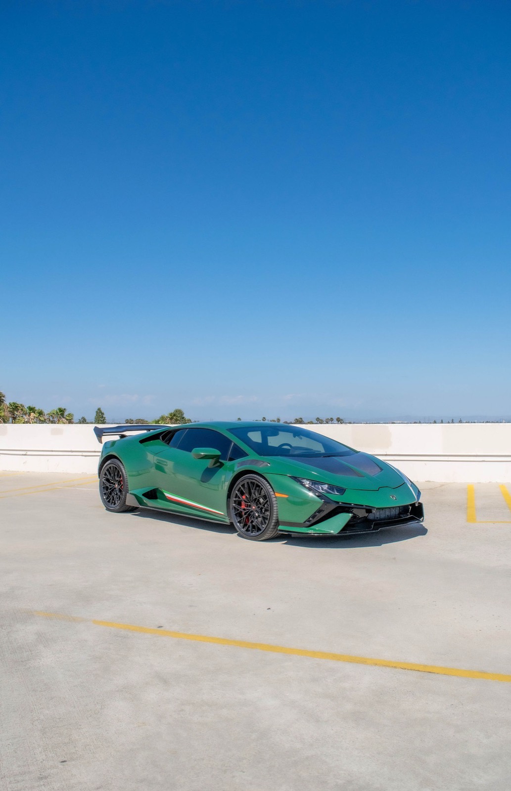 2015 Lamborghini Huracan (Green) photo 3