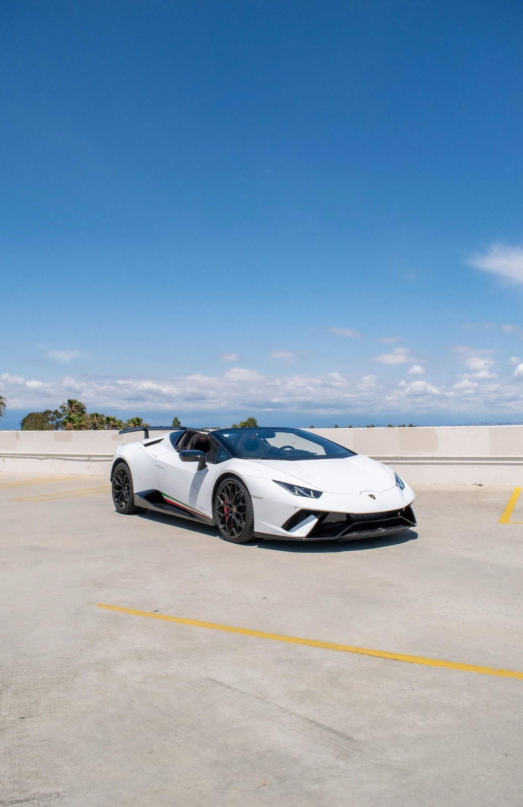 2019 Lamborghini Huracan Performante photo 3