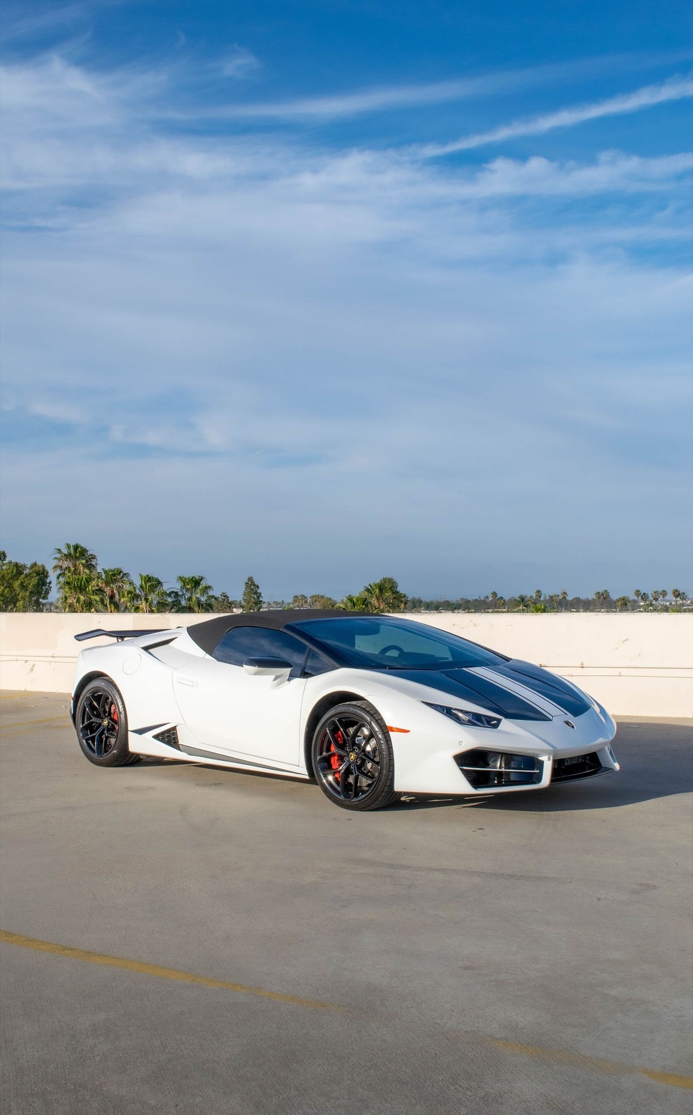 2019 Lamborghini Huracan Spyder (White) photo 4
