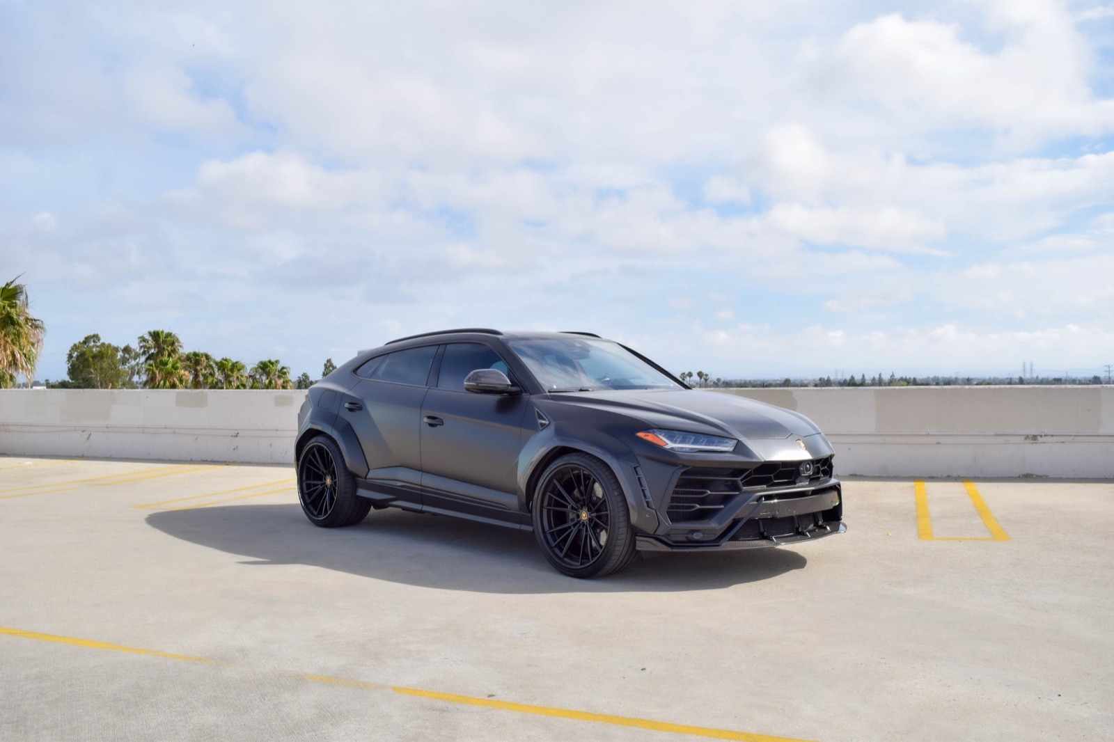 2021 Lamborghini Urus Widebody (Satin Black)