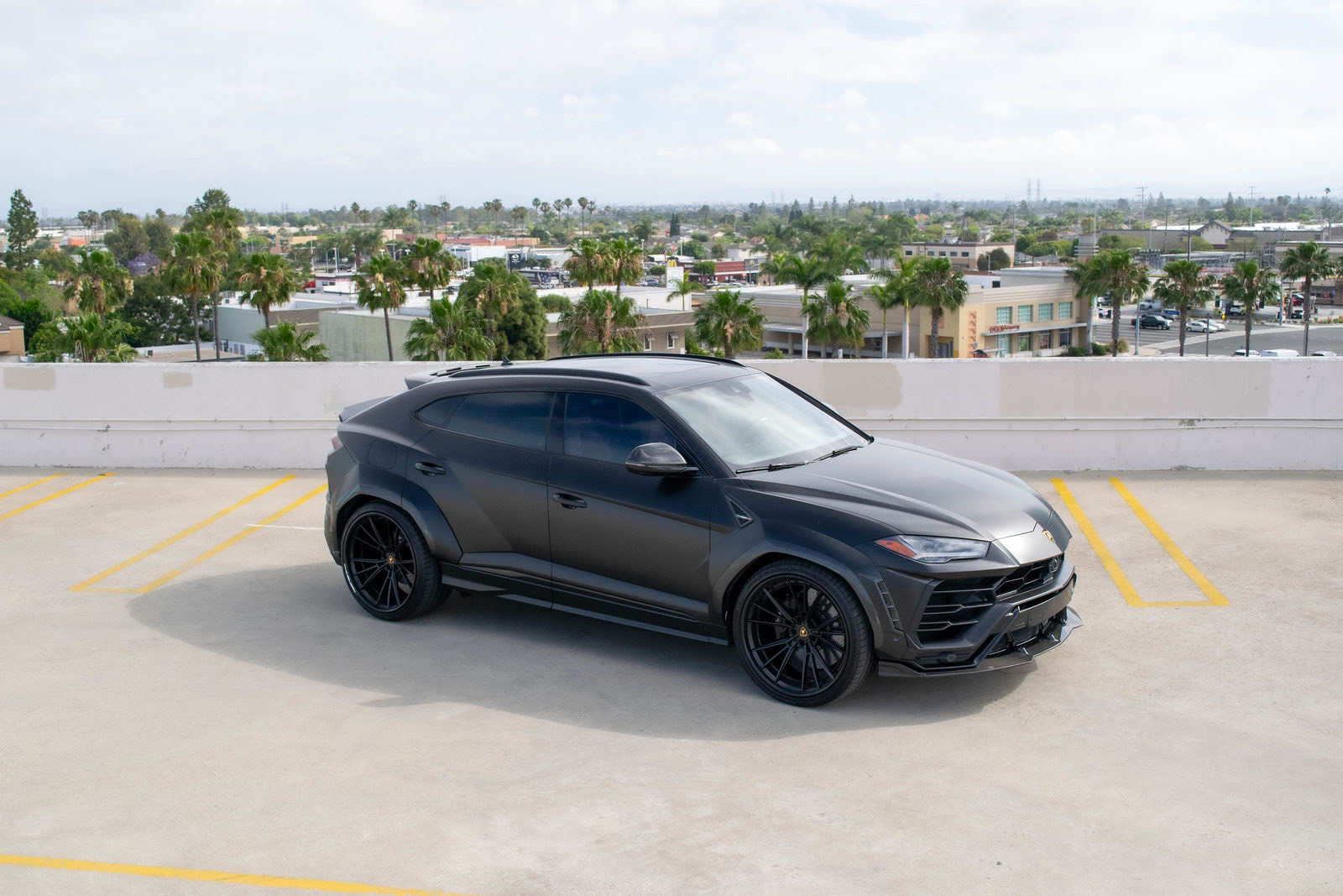 2021 Lamborghini Urus Widebody (Satin Black) photo 3