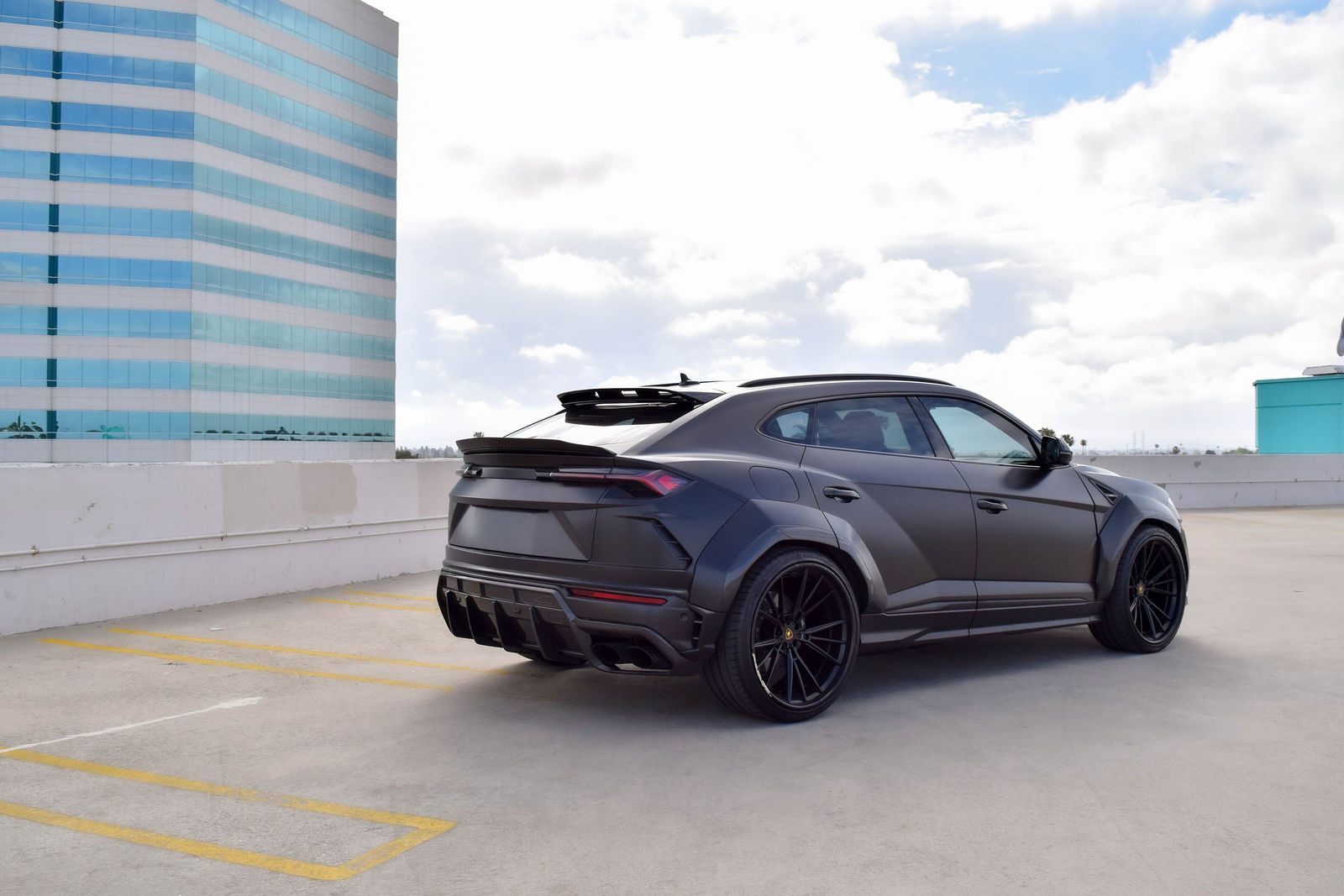 2021 Lamborghini Urus Widebody (Satin Black) photo 4