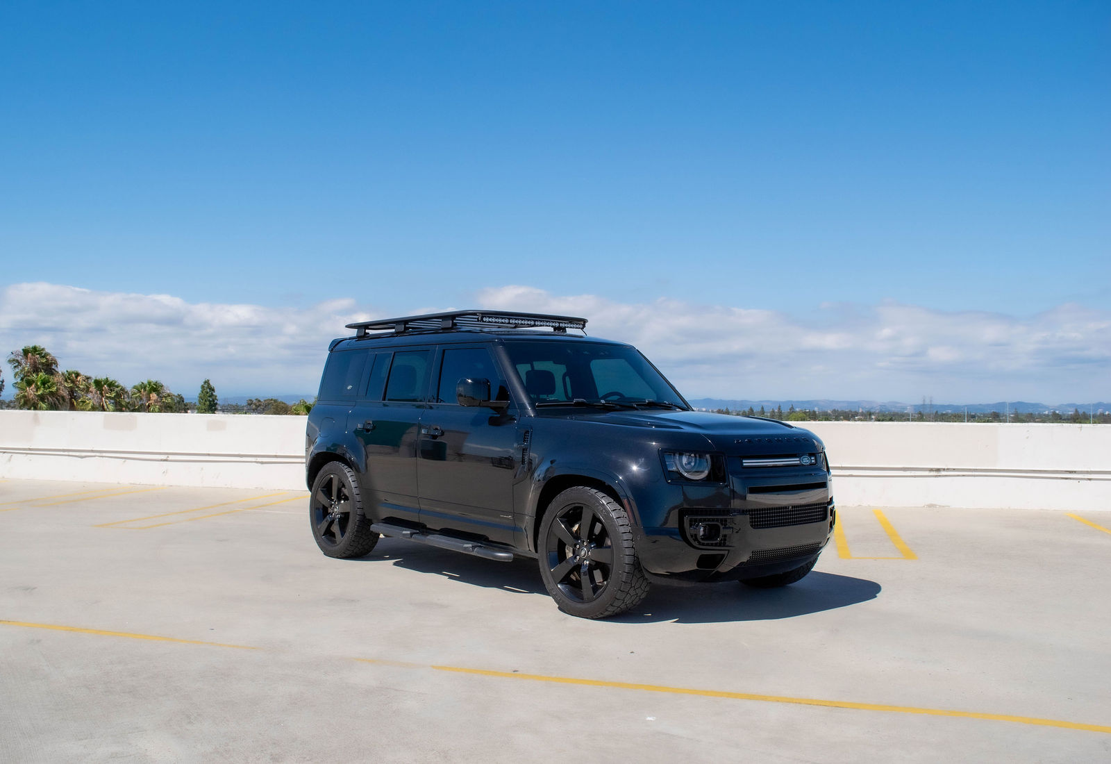 2024 Land Rover Defender X photo 2