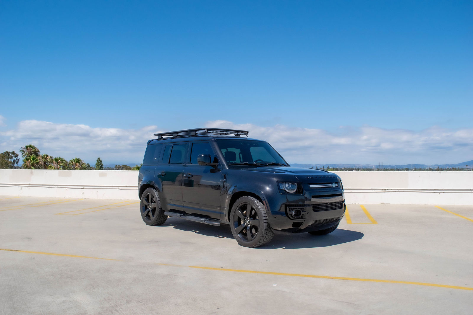 2024 Land Rover Defender X photo 3