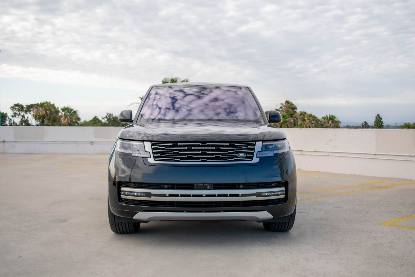 2025 Land Rover Range Rover SE photo 4