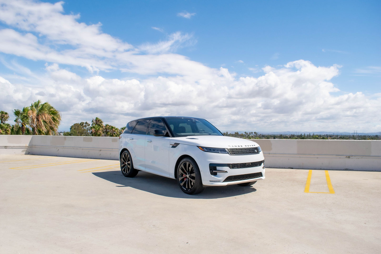 2025 Land Rover Range Rover Sport (White) photo 2