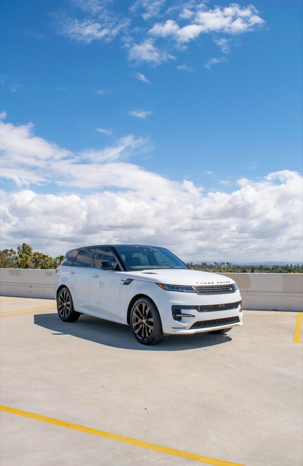 2025 Land Rover Range Rover Sport (White) photo 3