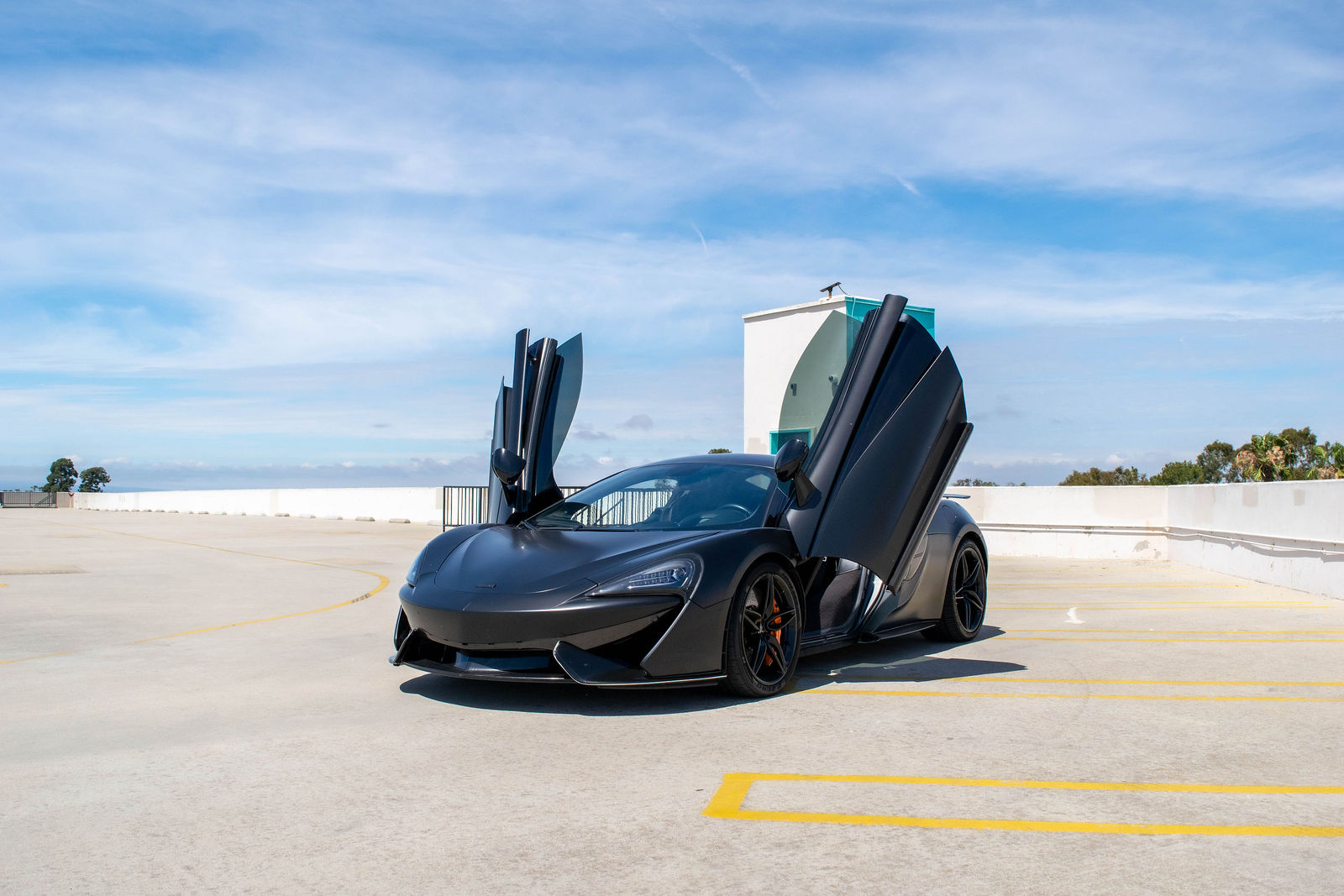 2017 McLaren 570S photo 4