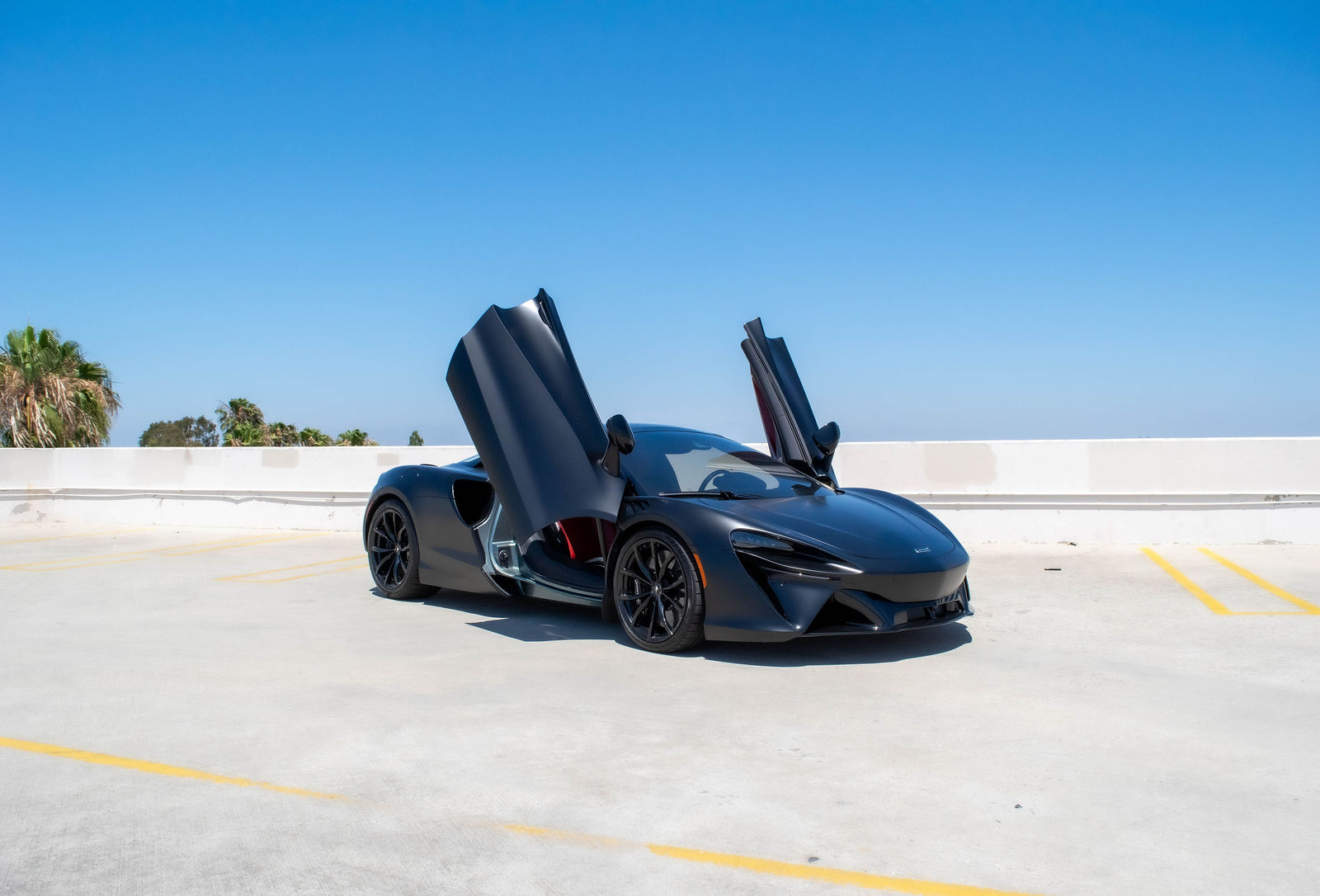2025 McLaren Artura Spider photo 2