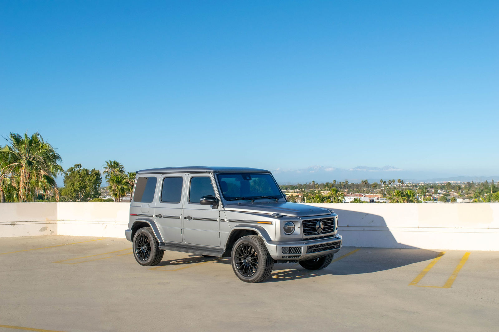 2021 Mercedes-Benz G-Wagon G550 photo 2