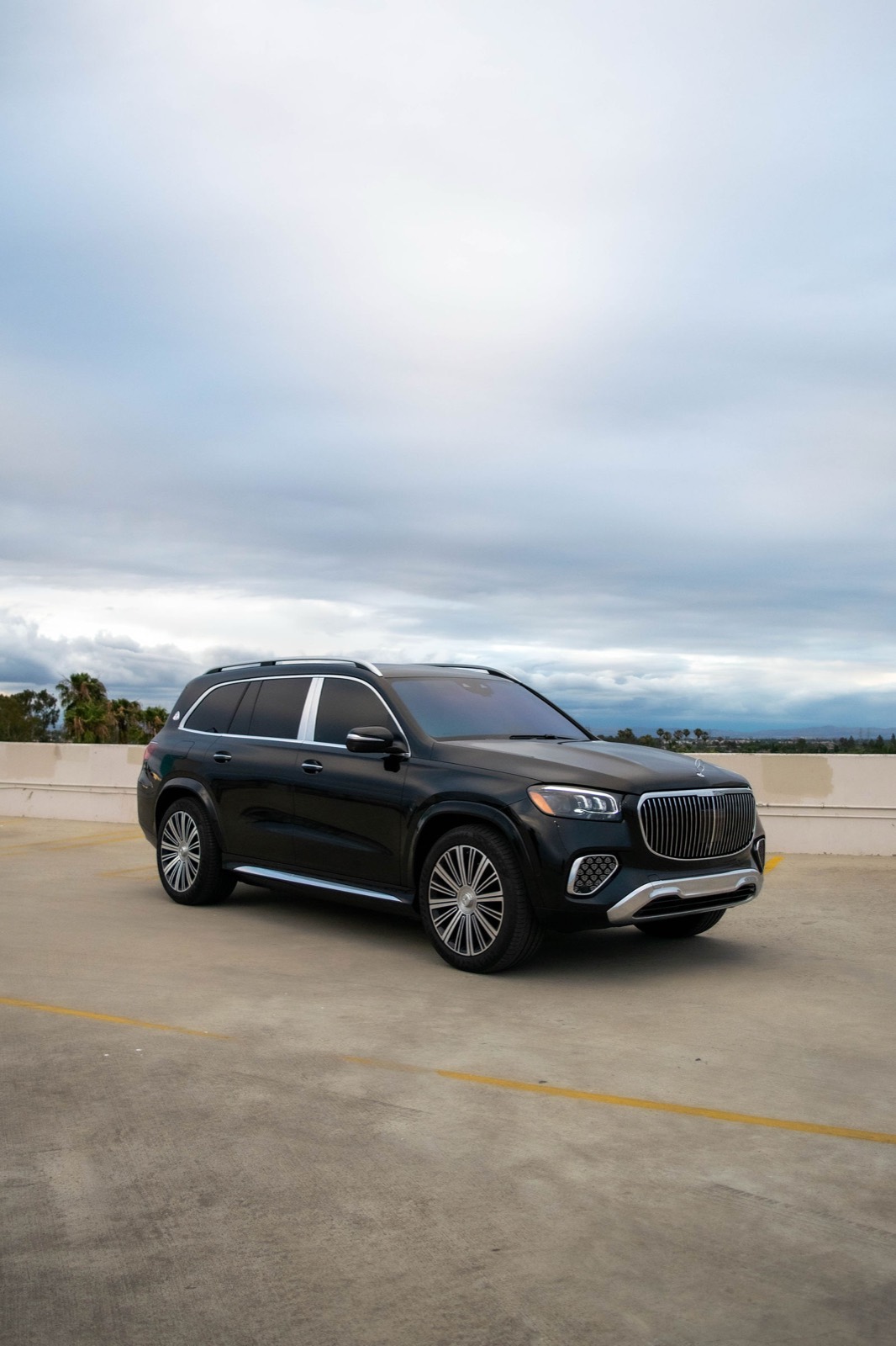 2024 Mercedes-Benz GLS 600 Maybach (Black) photo 3
