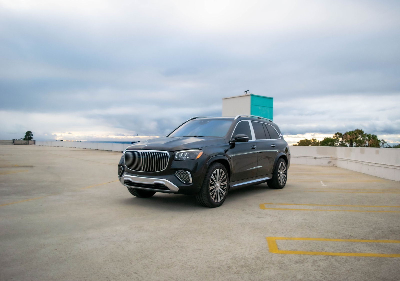 2024 Mercedes-Benz GLS 600 Maybach (Black) photo 4