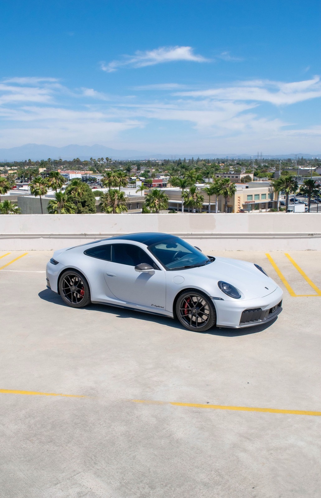 2025 Porsche 911 Carrera GTS photo 5