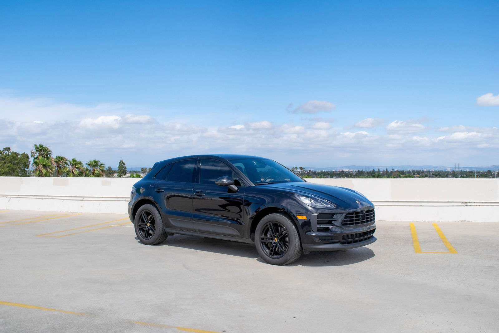 2021 Porsche Macan photo 2