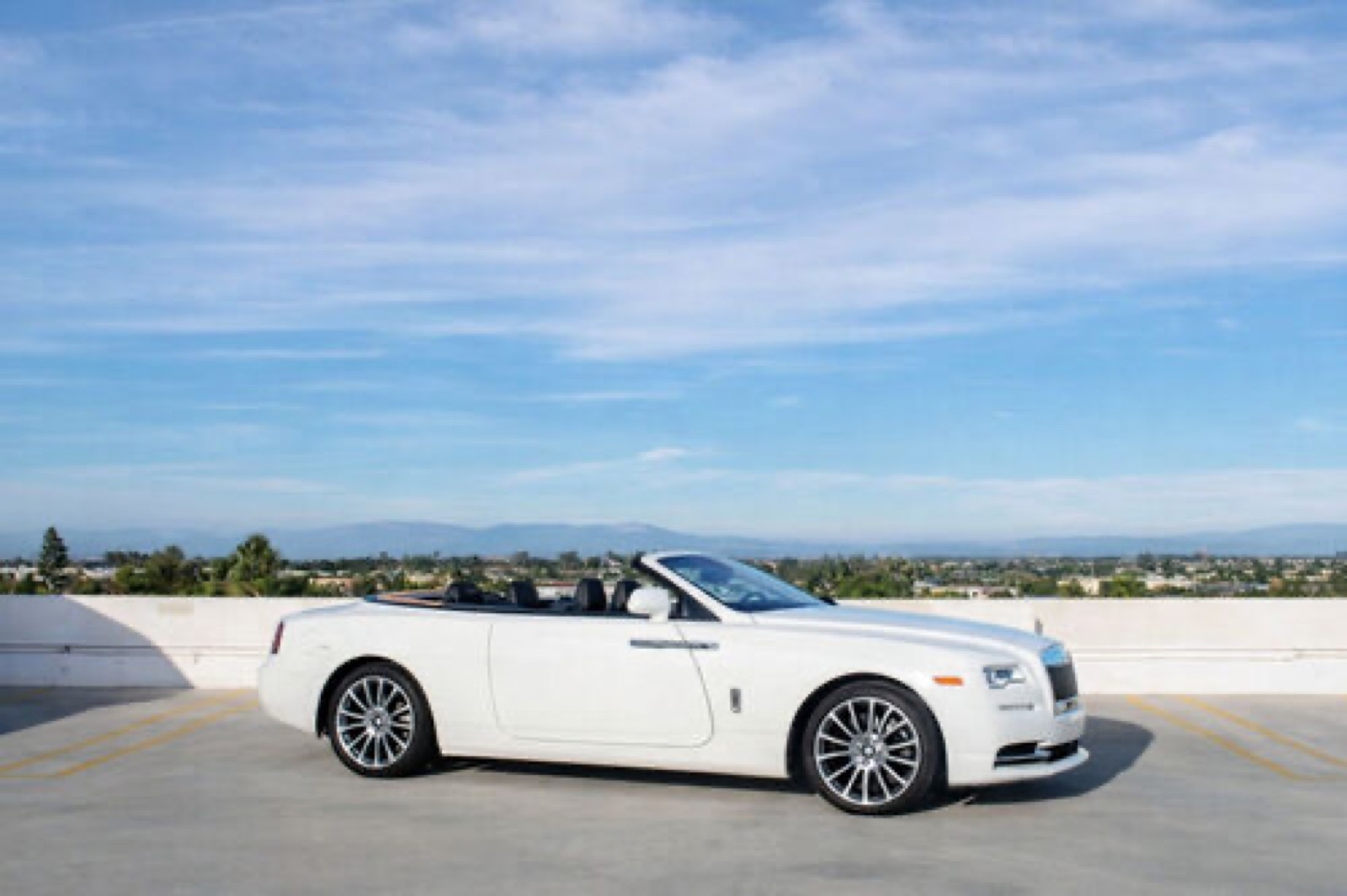 2020 Rolls Royce Dawn photo 2