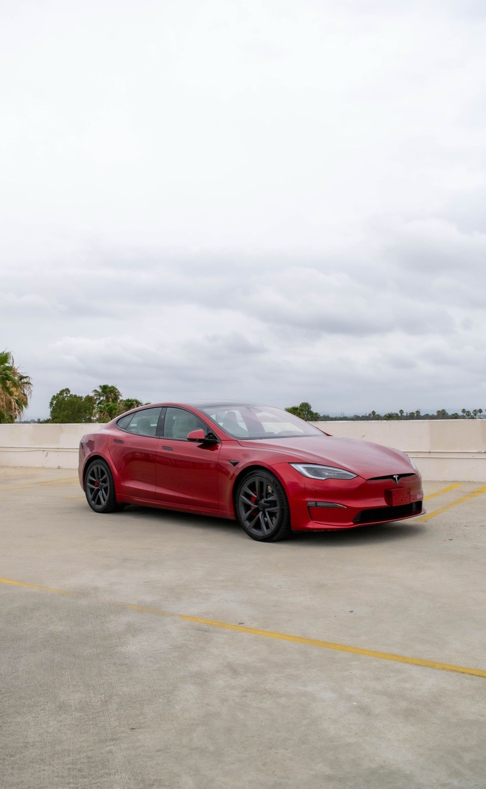 2022 Tesla Model S Plaid photo 3